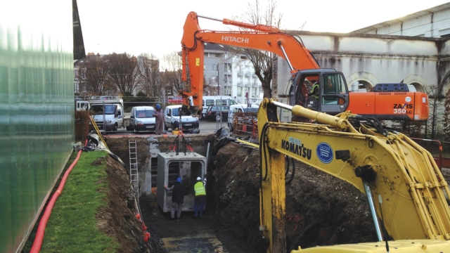 Ouvriers sur chantier d'assainissement