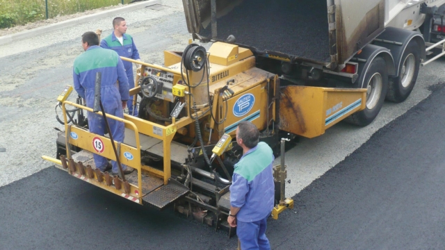 Chantier d'enrobés et ouviers